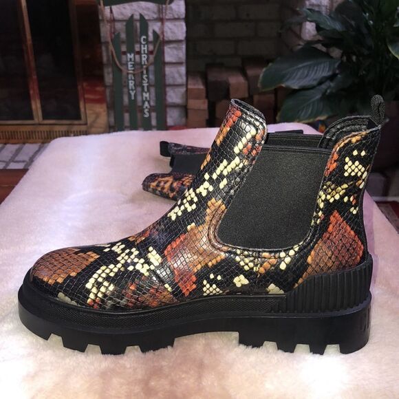 Circus by Sam Edelman 8.5 Snake Print Rare Colors Platform Boots - Picture 2 of 10